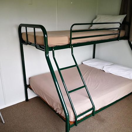 Fitzroy Beach Holiday Park Hotel New Plymouth Room photo